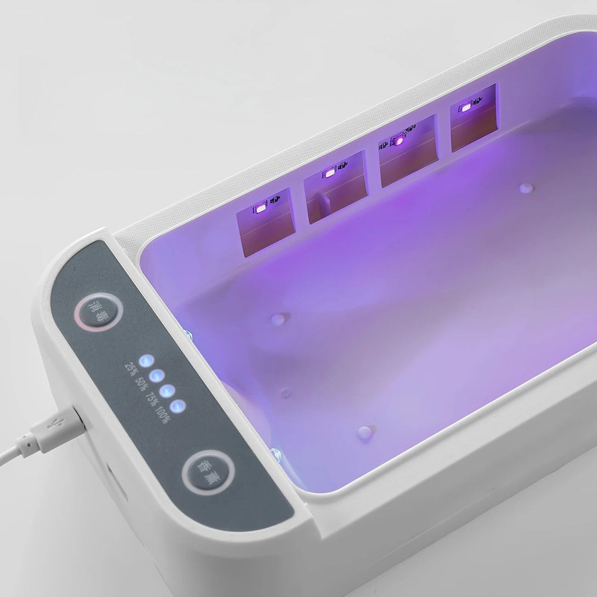 Portable Nail Disinfection Box, USB powered. Built‑in UV fast sterilization, suitable for nail and tattoo tools, PVC/plastic material, the ideal hygiene assistant for salons and studios. VXN Beauty